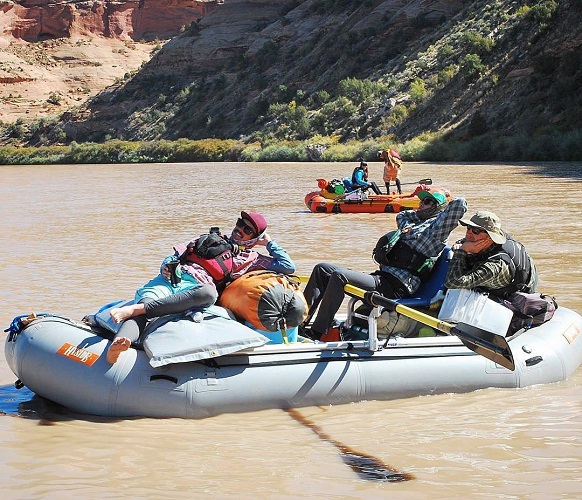 Guides River Rafting on the Colorado River 