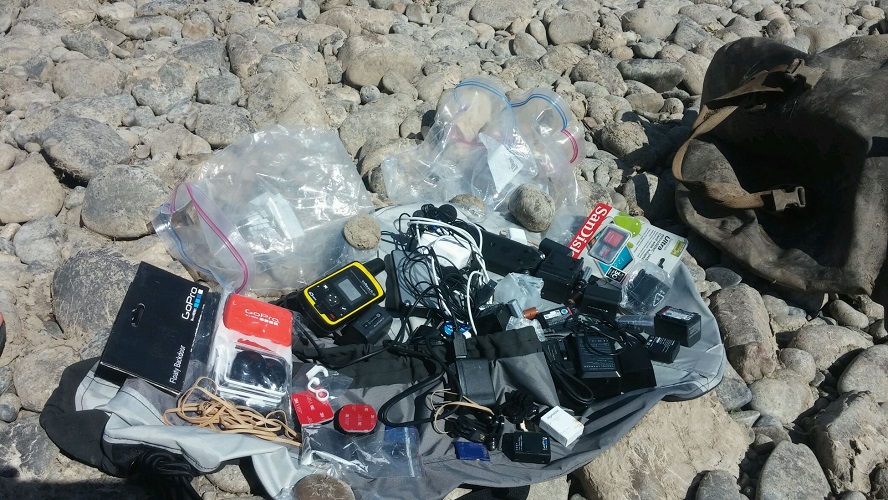 Image of all the electronics in the Ocoee Duffel bag 